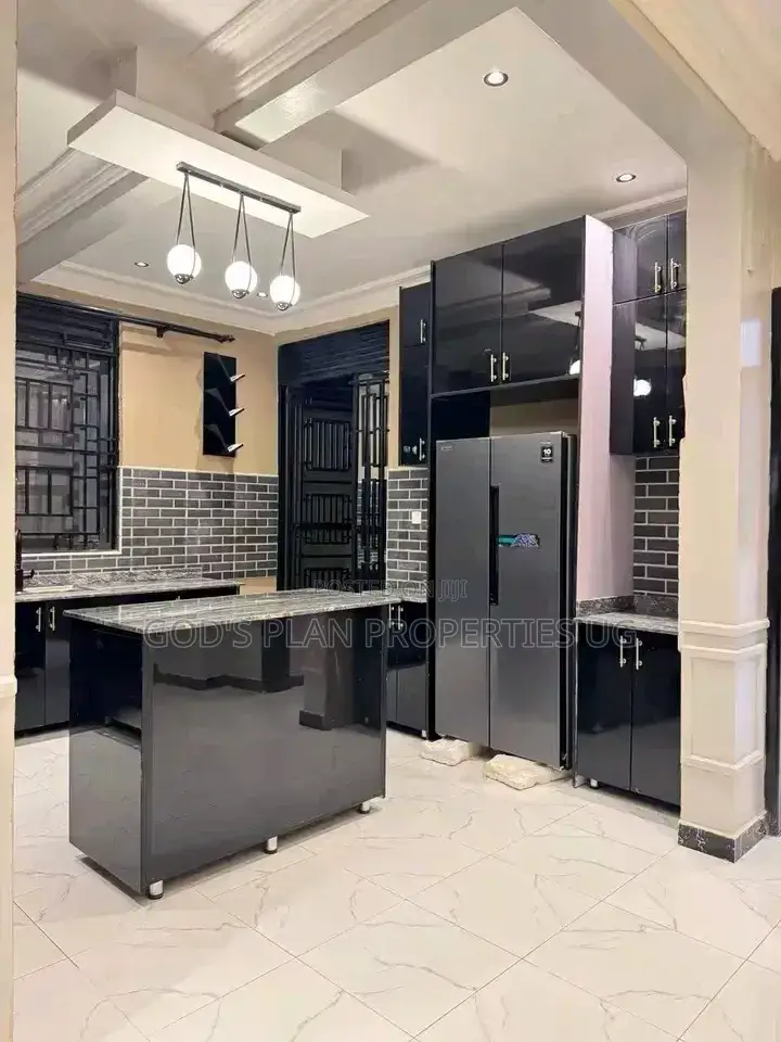 3bdrm Apartment in Muyenga Bukasa, Central Division for rent