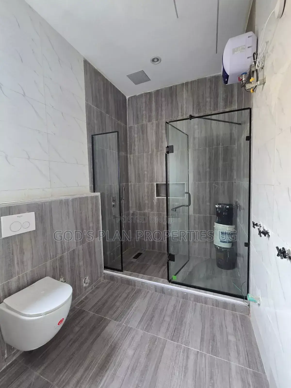 3bdrm Apartment in Muyenga Bukasa, Central Division for rent