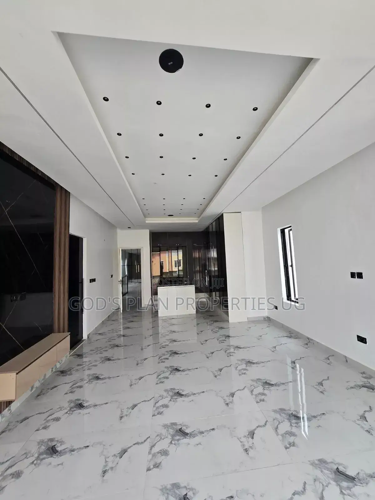 3bdrm Apartment in Muyenga Bukasa, Central Division for rent