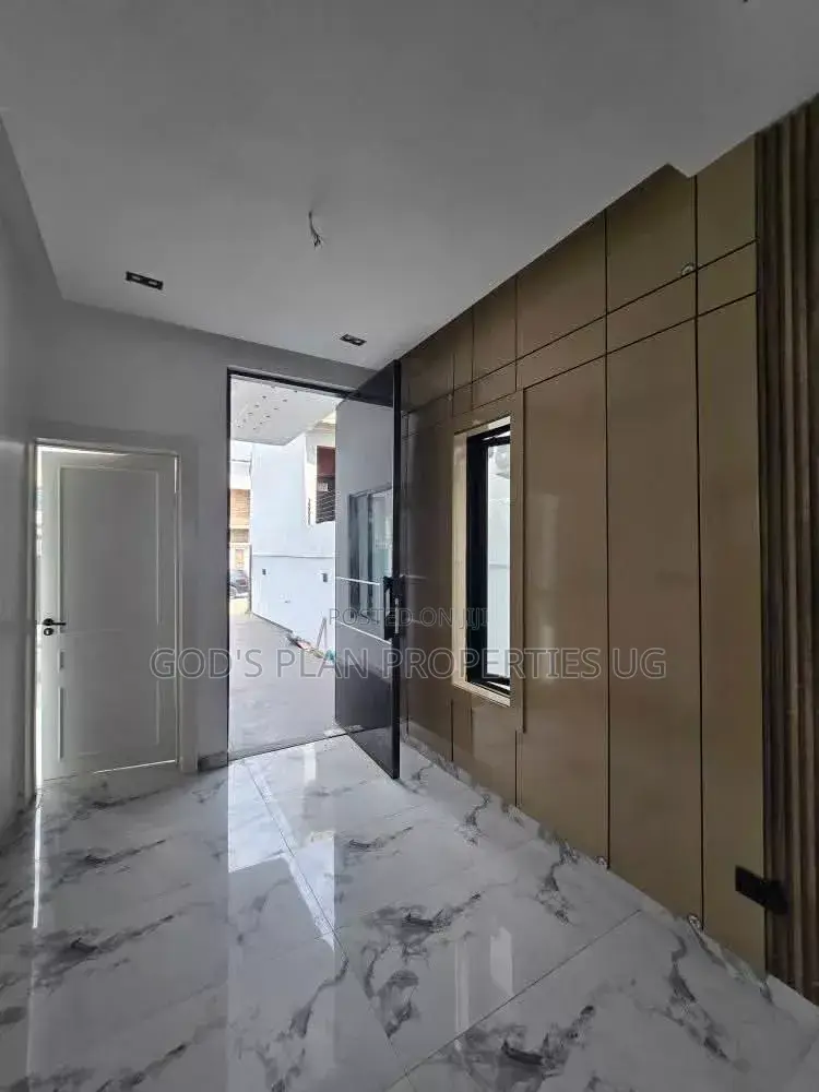 3bdrm Apartment in Muyenga Bukasa, Central Division for rent