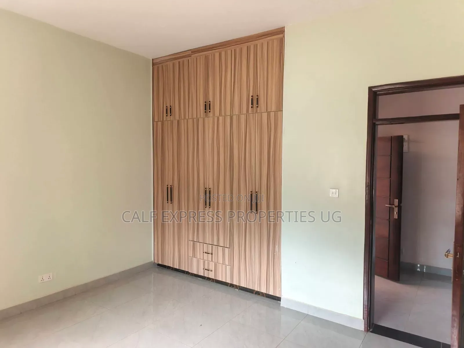 5bdrm Duplex in Bugolobi Estate, Central Division for rent