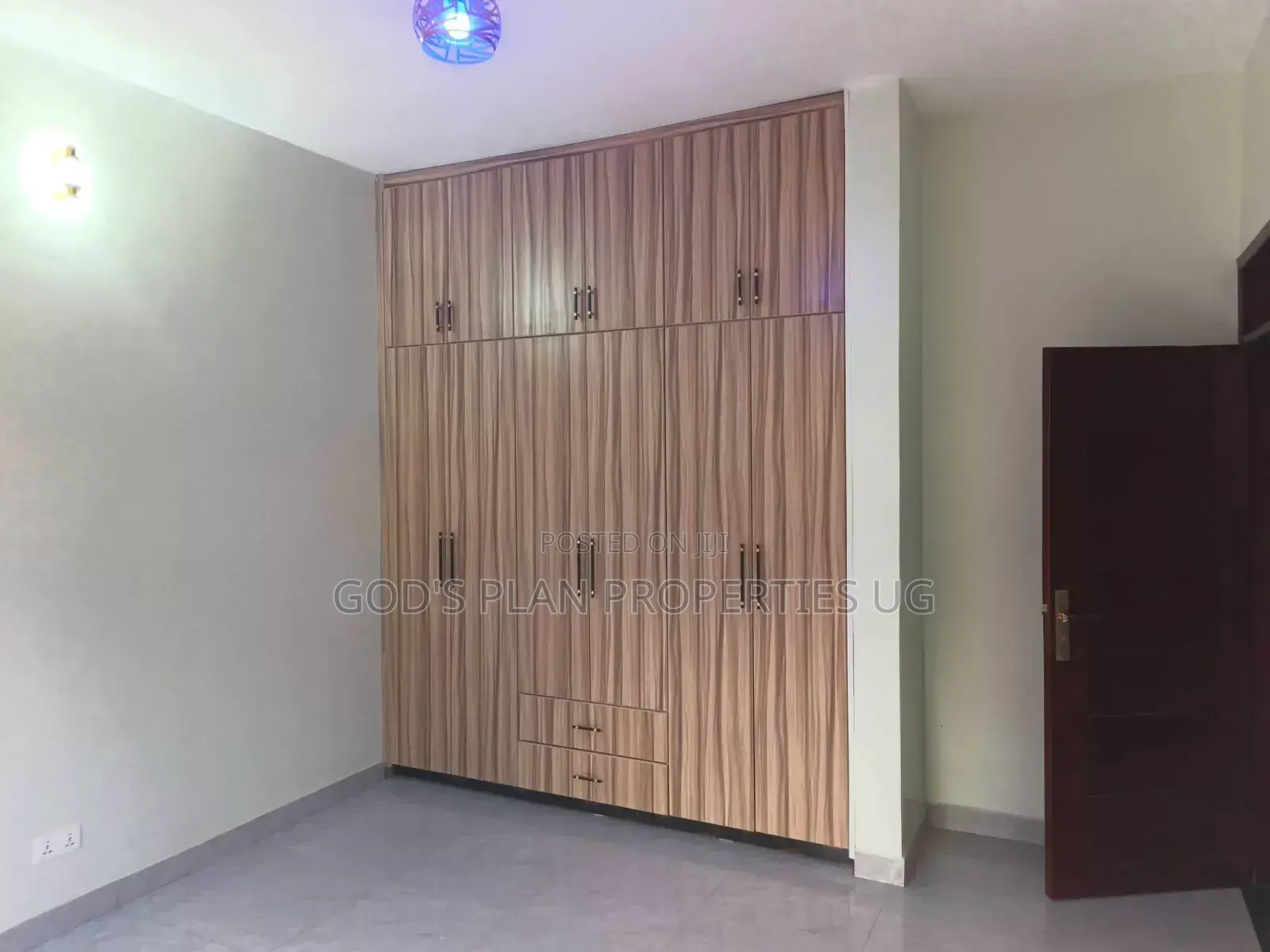 5bdrm Duplex in Bugolobi Estate, Central Division for rent