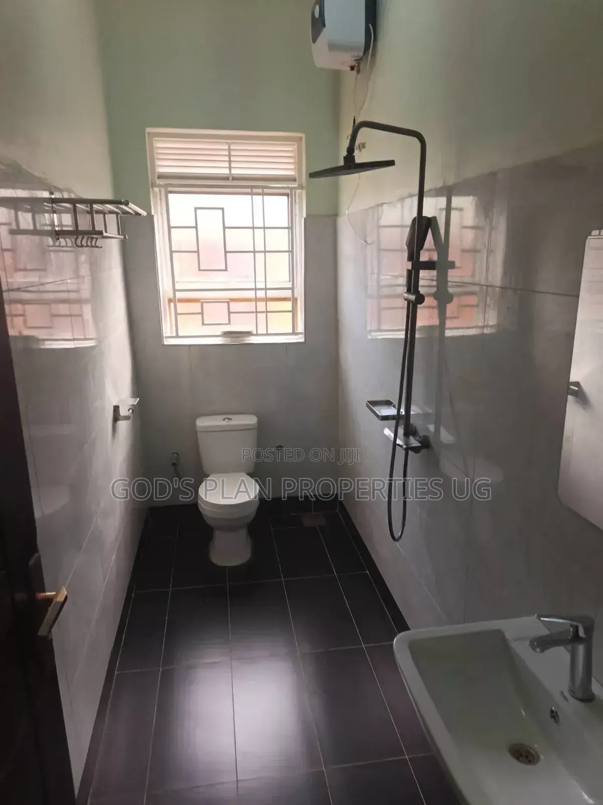5bdrm Duplex in Bugolobi Estate, Central Division for rent