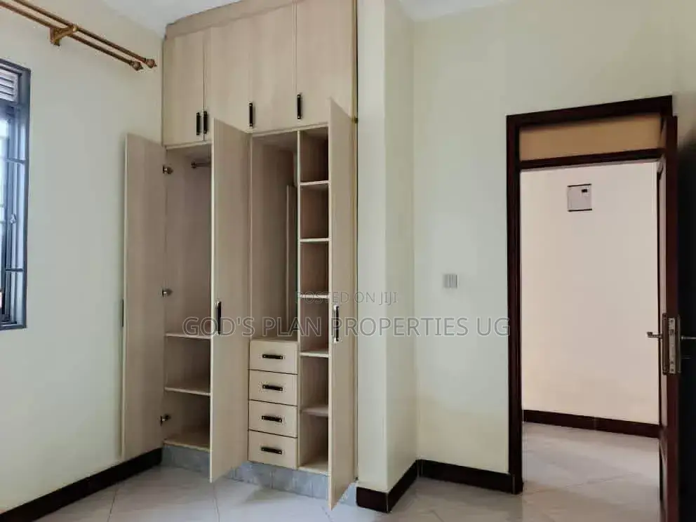 2bdrm Apartment in Bugolobi Estate, Central Division for rent