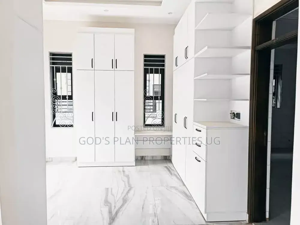 2bdrm Apartment in Bugolobi Estate, Central Division for rent