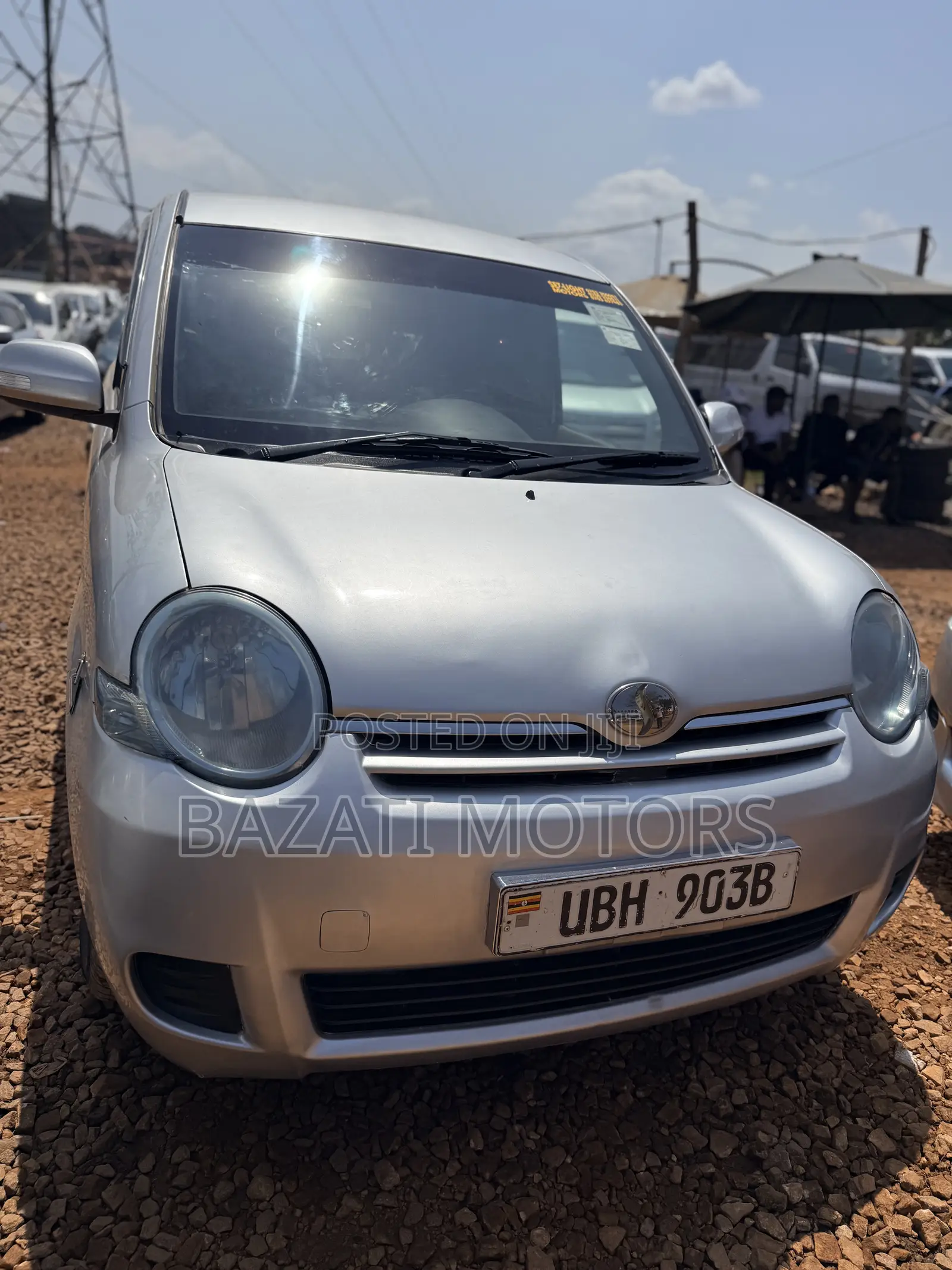 Toyota Sienta 2010 Silver