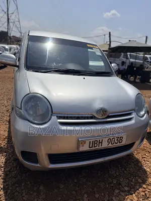 Toyota Sienta 2010 Silver
