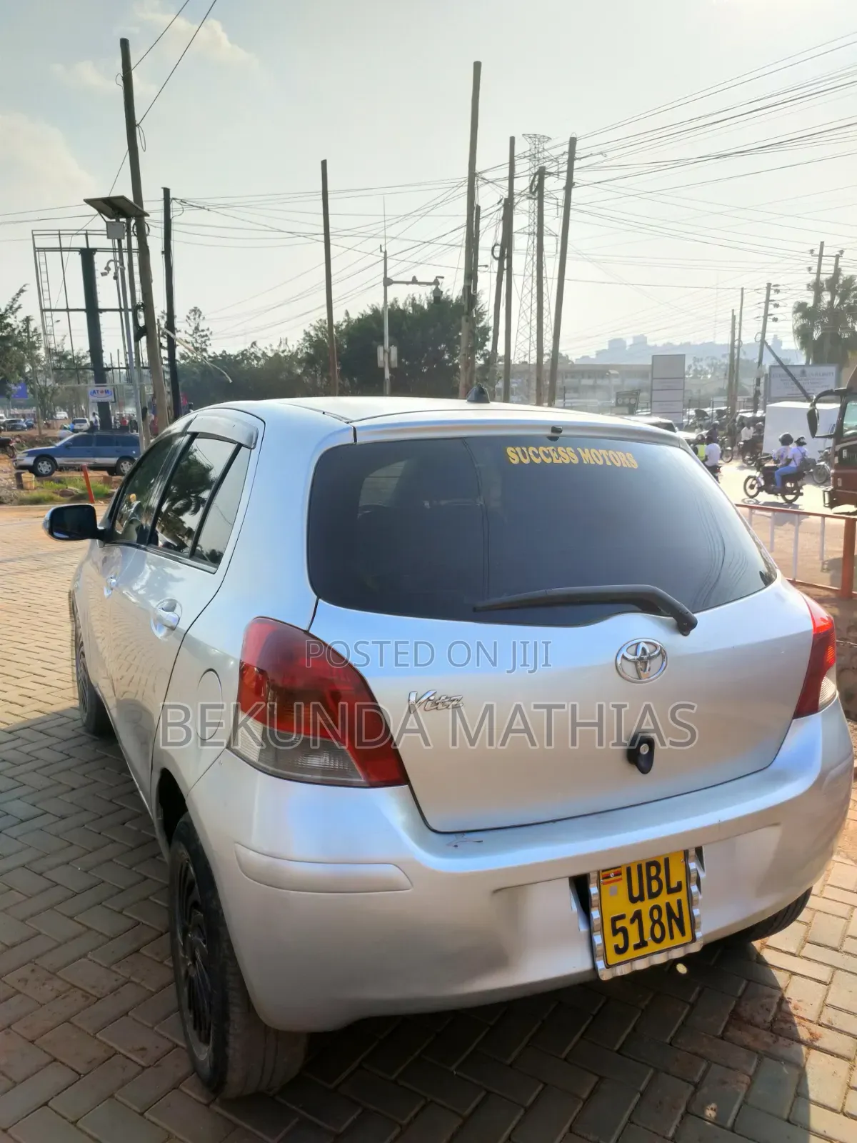 Toyota Vitz 2008 Silver