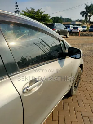 Toyota Vitz 2008 Silver