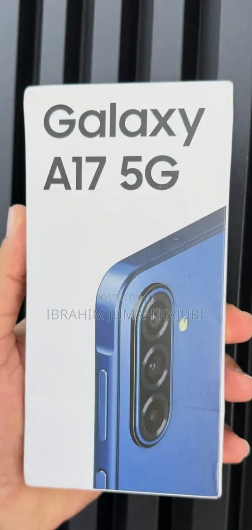 New Samsung Galaxy A17 5G 256 GB Green