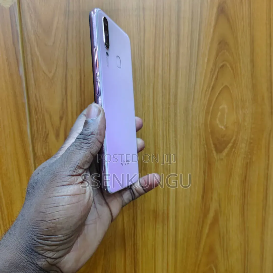 Vivo Y17 128 GB Pink