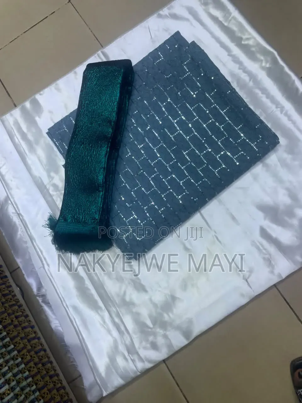 Volvet Materials for Gomesi