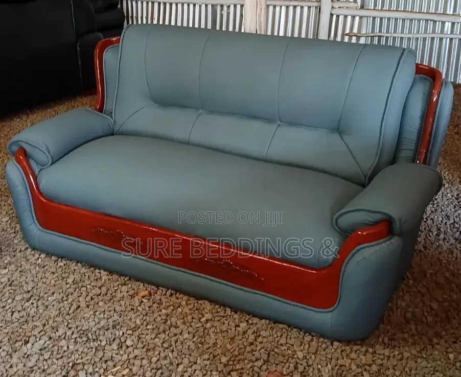 Pearl 6 Sitters Leather Sofa