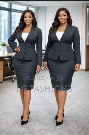 Ladies Two Buttons Turkey Suit
