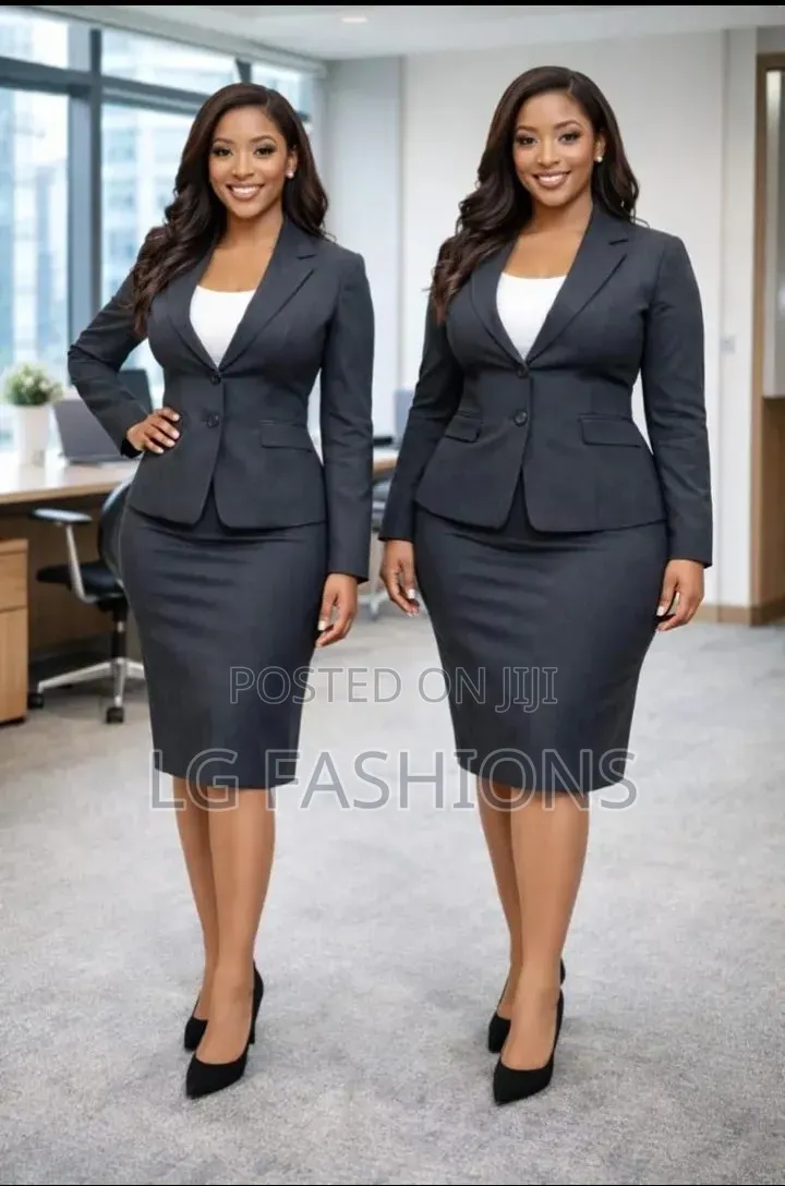 Ladies Two Buttons Turkey Suit