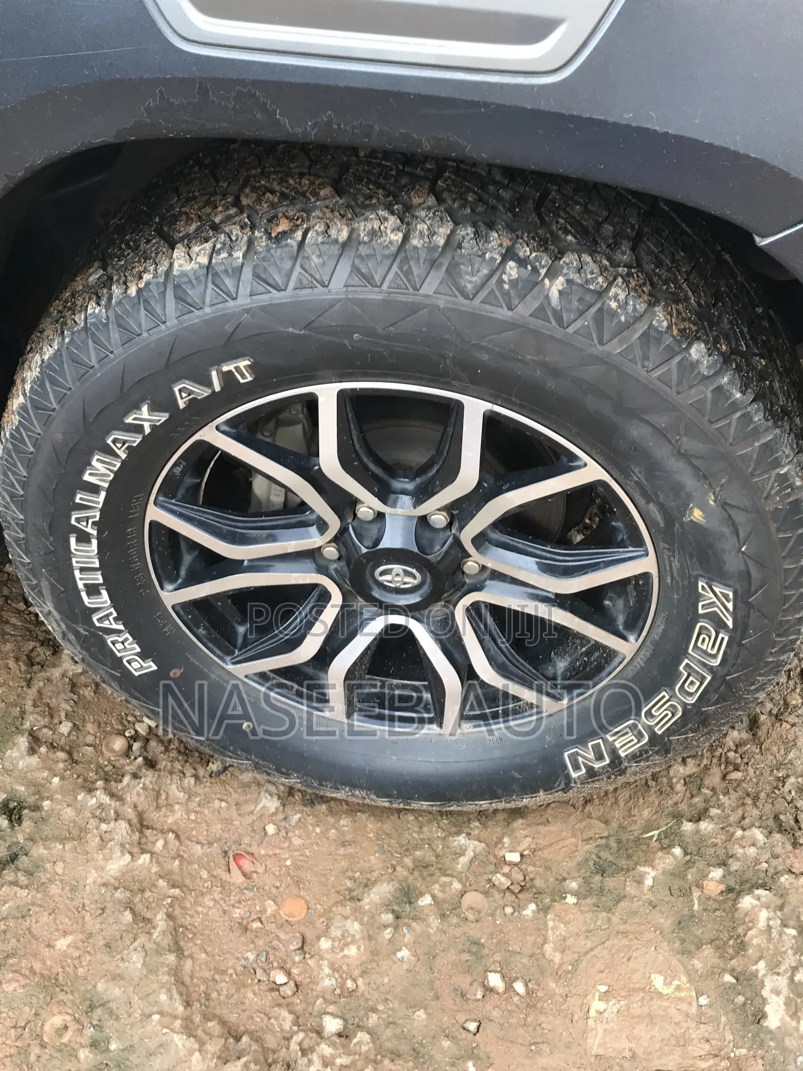 Toyota Hilux 2017 Green
