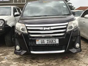 Toyota Noah 2015 Maroon