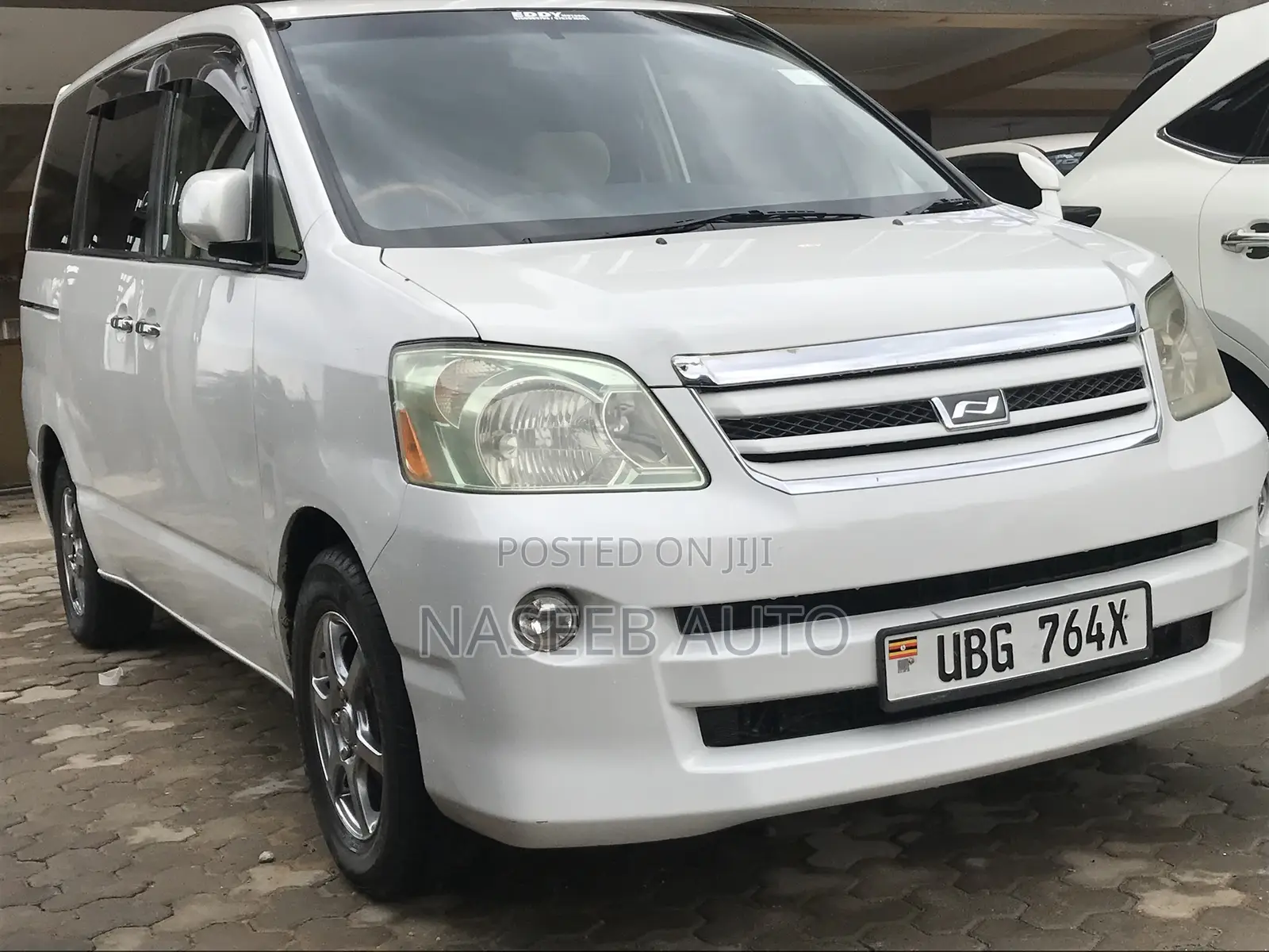 Toyota Noah 2006 White