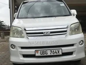 Toyota Noah 2006 White