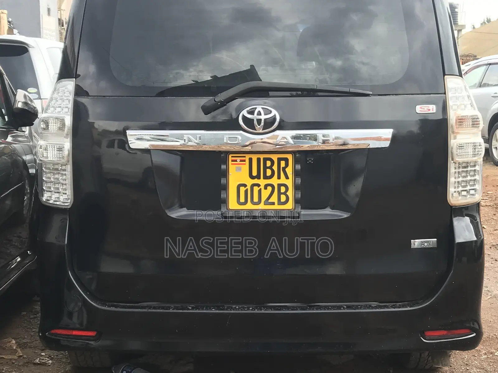 Toyota Noah 2012 Black