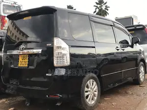 Toyota Noah 2012 Black