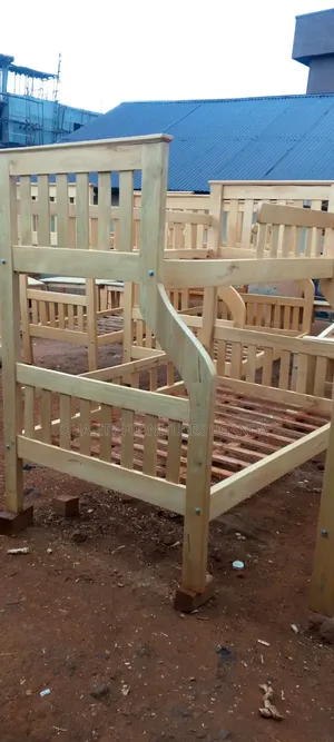 Quality Warmly Decker Bed