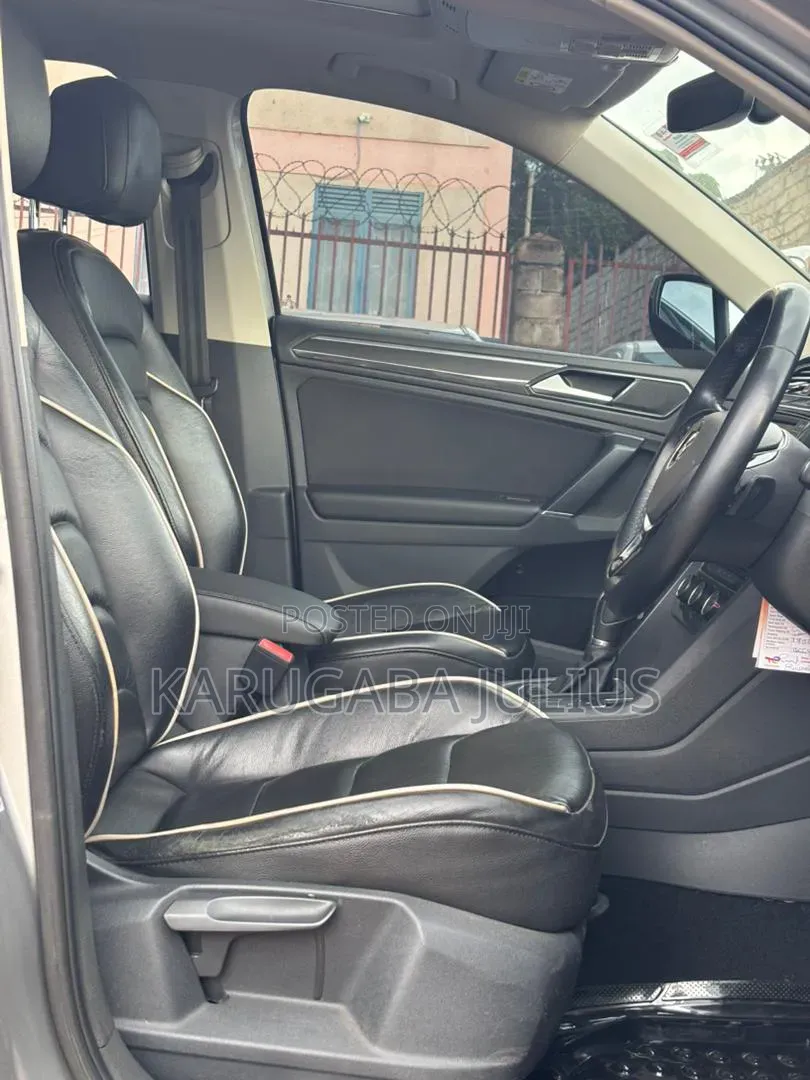 Volkswagen Tiguan 2020 Gold