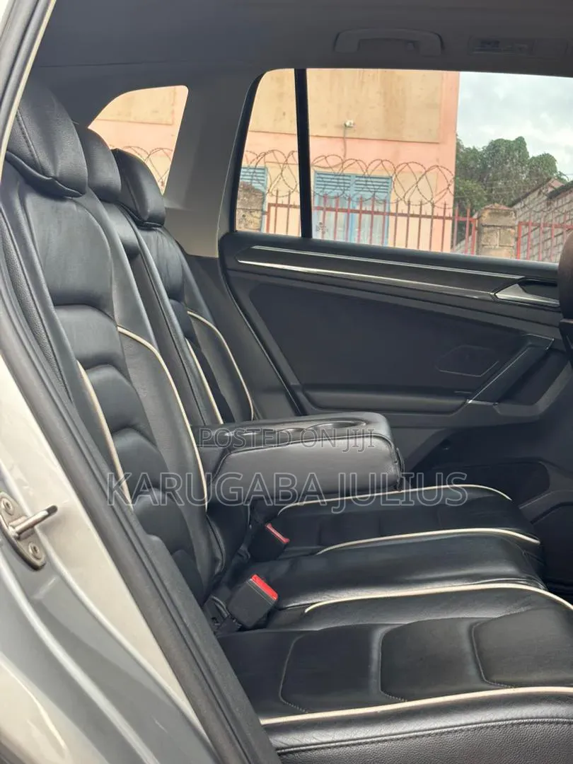 Volkswagen Tiguan 2020 Gold