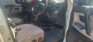 Mitsubishi Pajero 2010 Pearl