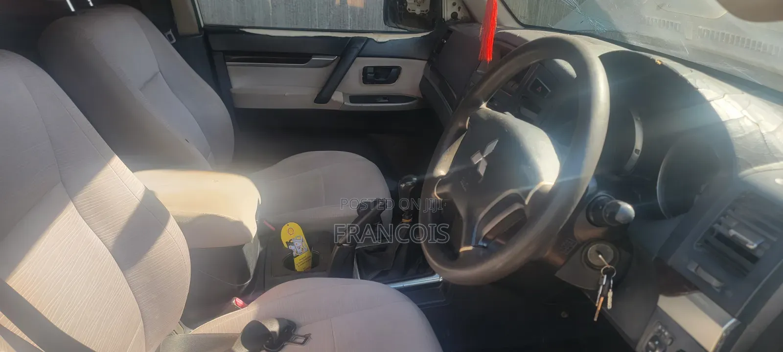 Mitsubishi Pajero 2010 Pearl