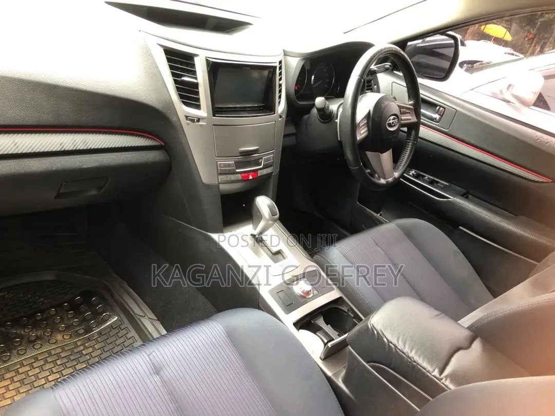 Subaru Legacy 2009 White