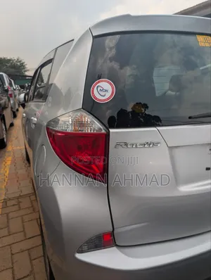 Toyota Ractis 1.5 FWD 2013 Silver