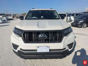 Toyota Land Cruiser Prado 2.7 2023 Pearl