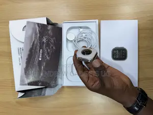 Apple Watch Ultra 2 49mm Natural Titanium
