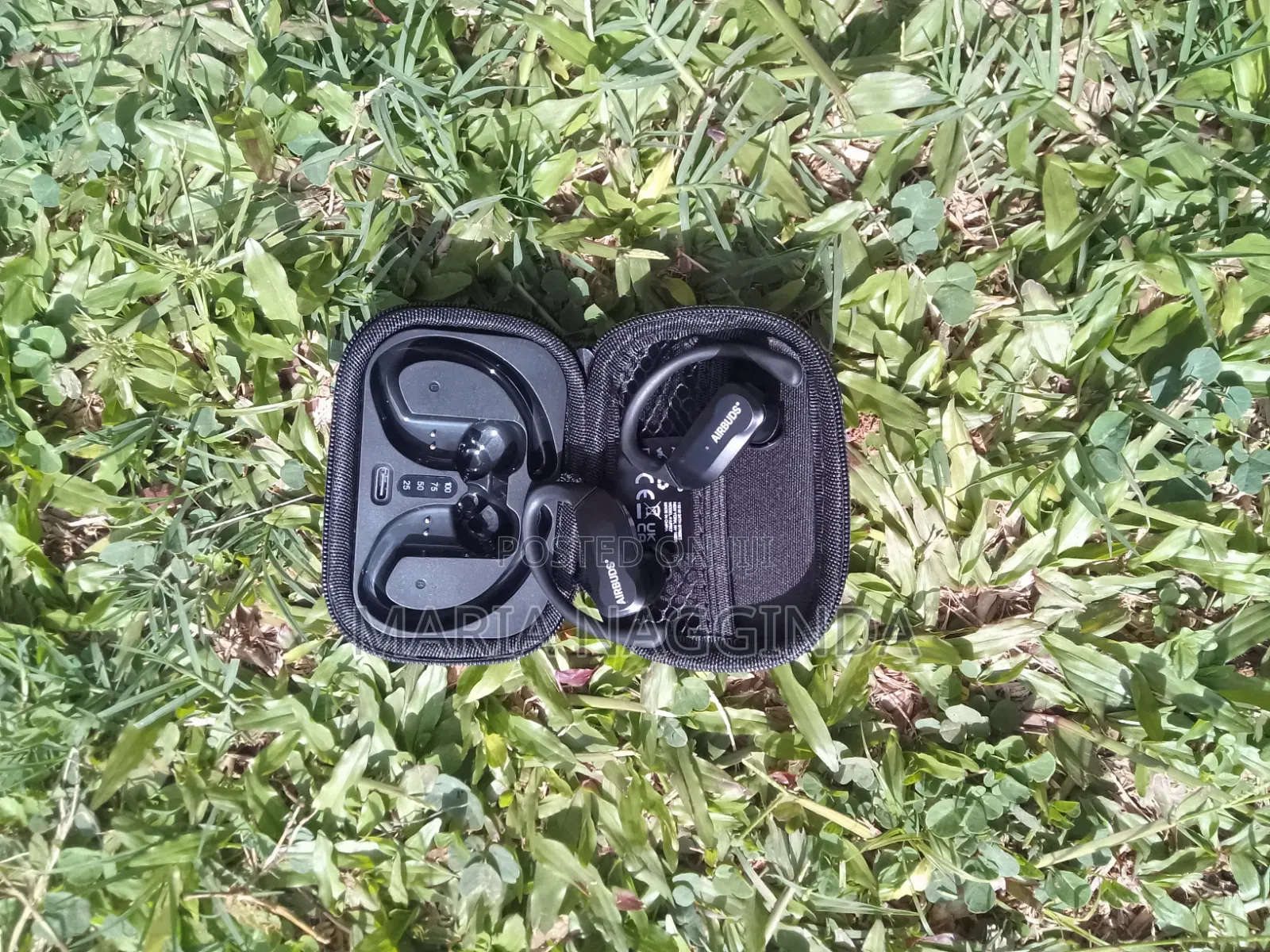 Airbuds. Air