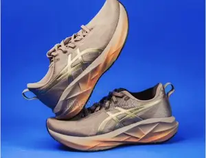 Original Men’S Brown/Gold Asics Novablast 5 Luxe Running Sneakers