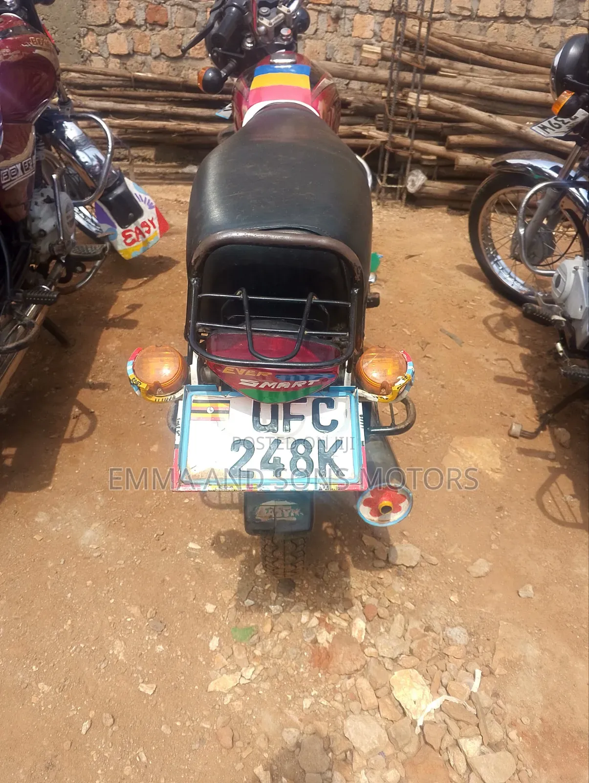 Bajaj Boxer 100 2022 Red