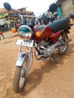 Bajaj Boxer 100 2024 Red