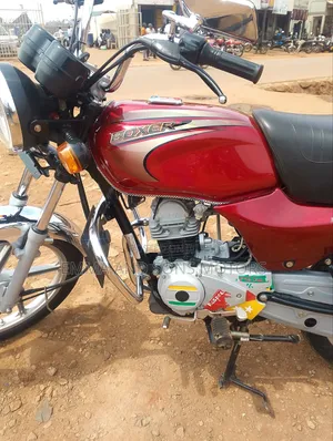 Bajaj Boxer 100 2025 Red