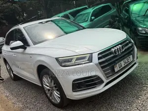 Audi Q5 2.0T Premium AWD quattro 2019 White