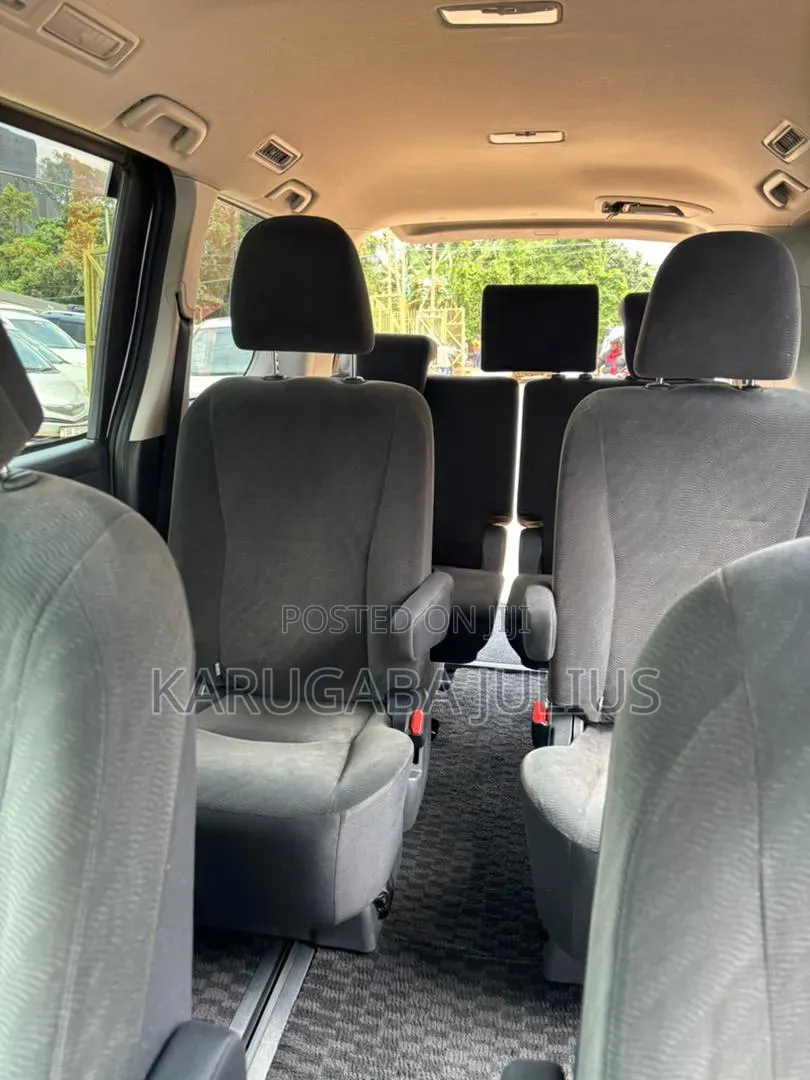New Toyota Noah 2012 Silver