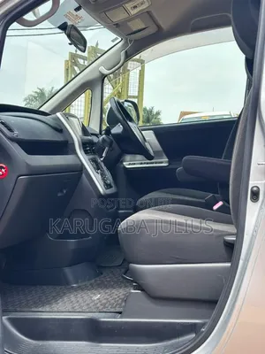 New Toyota Noah 2012 Silver