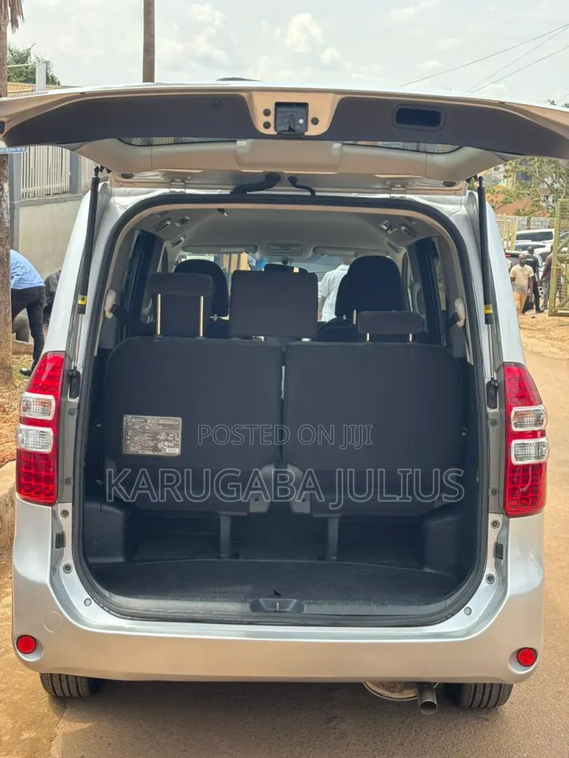 New Toyota Noah 2012 Silver