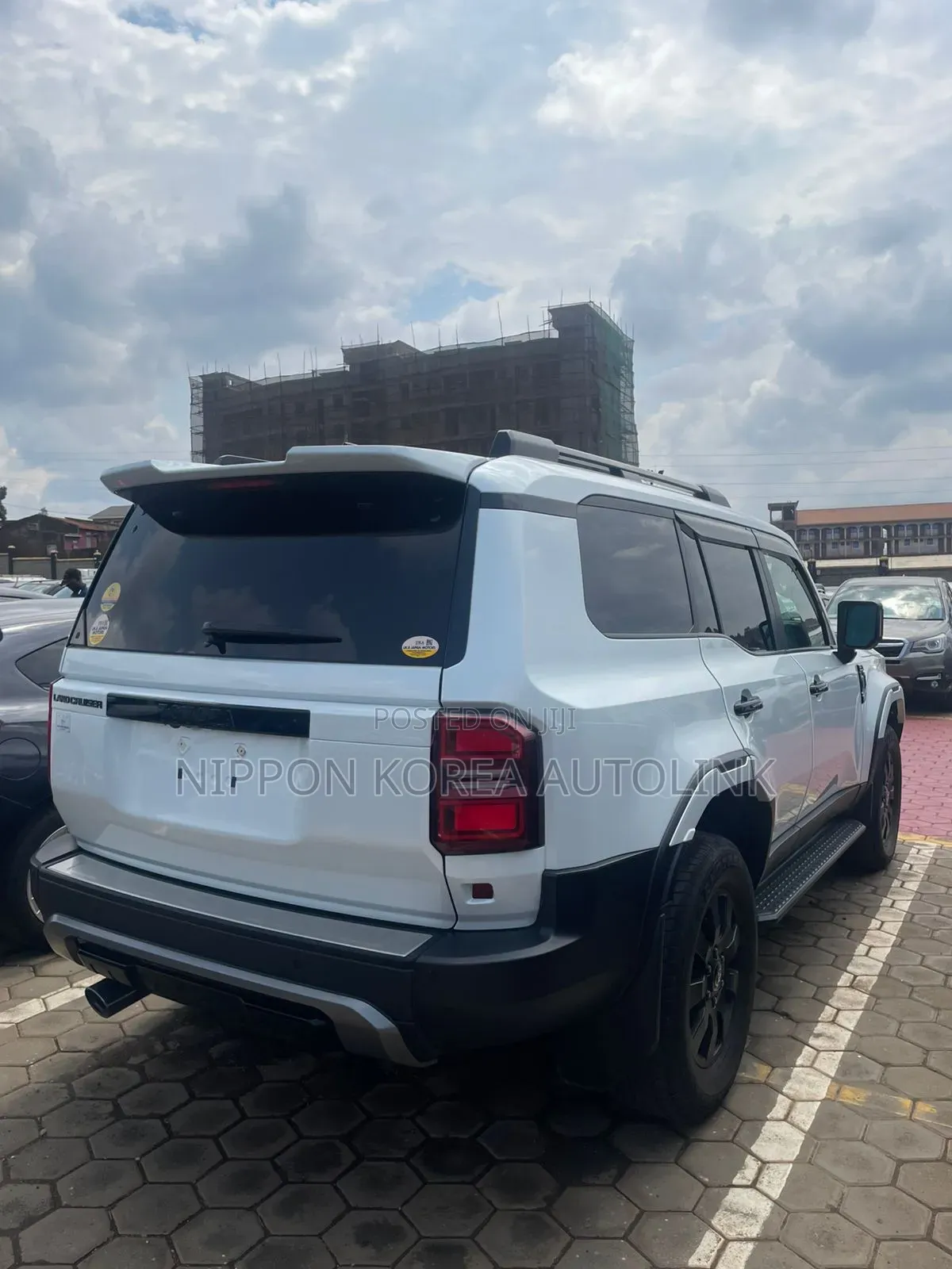 Toyota Land Cruiser Prado 2024 White
