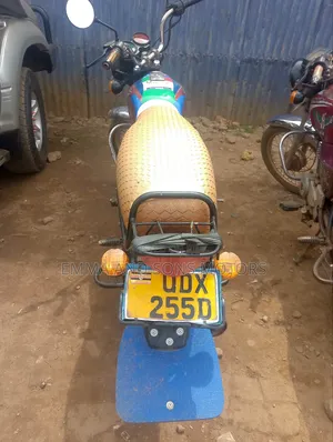Bajaj Boxer 100 2021 Red