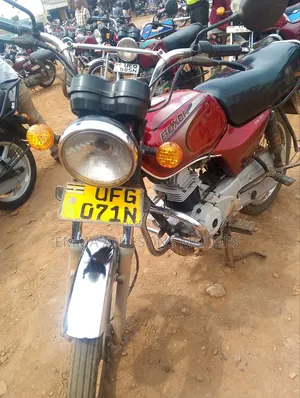 Bajaj Boxer 100 2022 Red