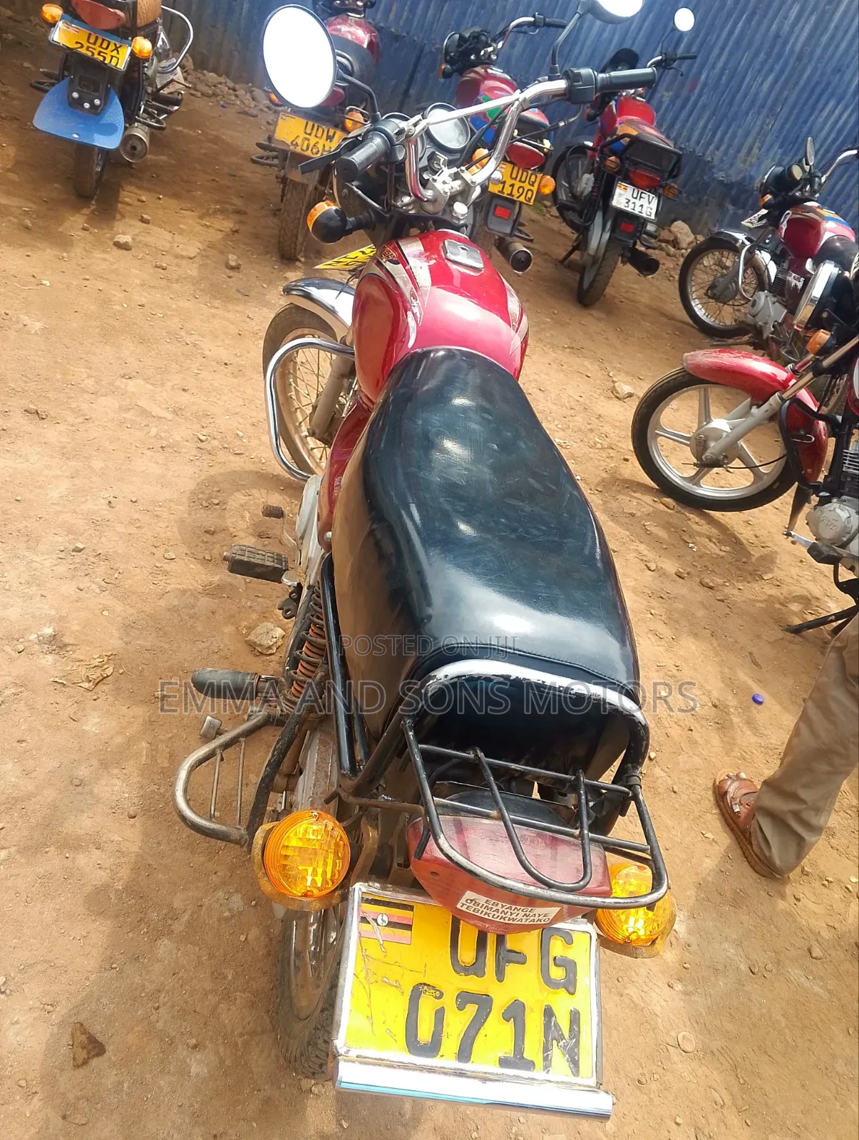 Bajaj Boxer 100 2022 Red