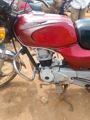 Bajaj Boxer 100 2022 Red