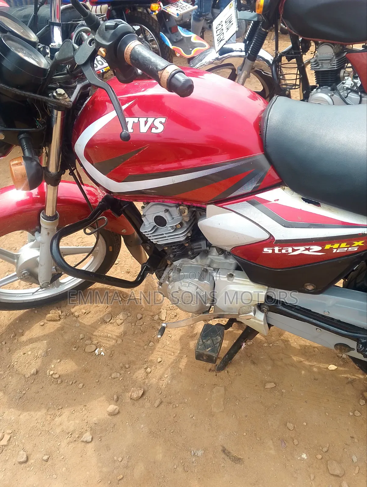TVS HLX 125 2022 Red