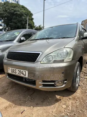 Toyota Picnic 2.0 FWD 2002 Gold